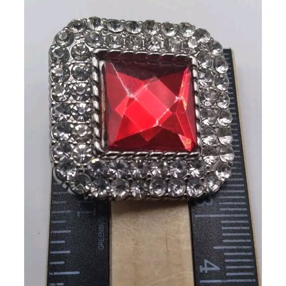 Vintage Earrings Clip Diamond Shape Red Glass Rhinestones Silvertone Statement - Picture 7 of 8